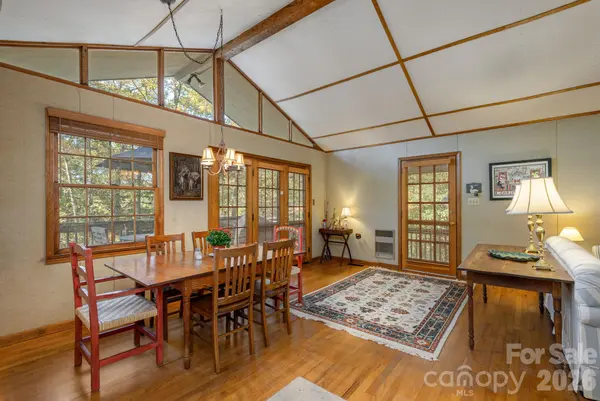 191 Friar Tuck LN, Brevard, NC 28712