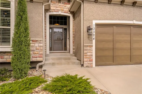 13324 W 172nd ST, Overland Park, KS 66221