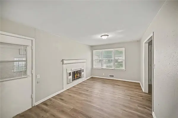 10710 N Grand AVE, Kansas City, MO 64155