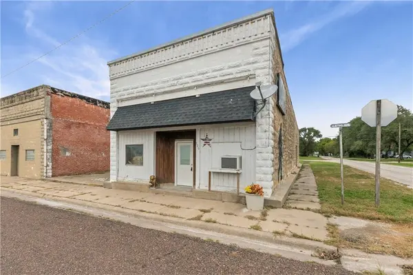 126 E Central ST, Richmond, KS 66080