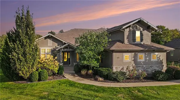 10812 W 153rd ST, Overland Park, KS 66221
