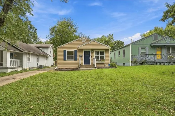8002 Main ST, Kansas City, MO 64114