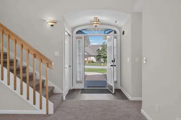 1906 Kelleys LNDG, Fort Wayne, IN 46825-2384