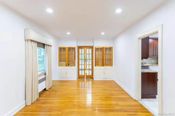 186-33 Henley RD, Jamaica Estates, NY 11432