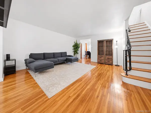 136-10 222nd ST, Laurelton, NY 11413