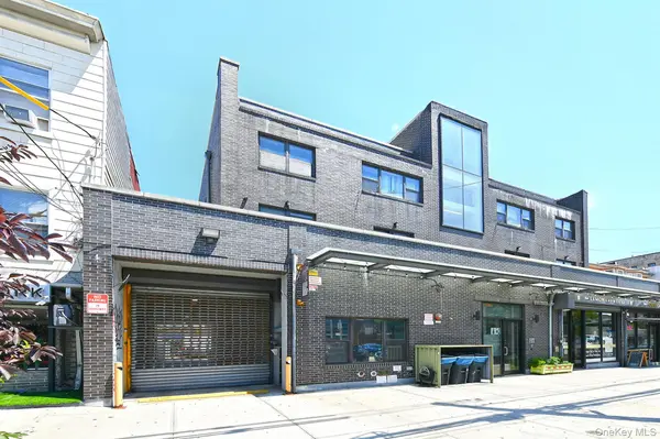 60-11 39th AVE, Woodside, NY 11377