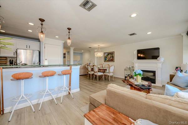 543 W Broadway #A, Long Beach, NY 11561