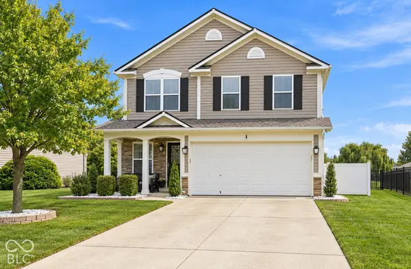 3391 Firethorn DR, Whitestown, IN 46075