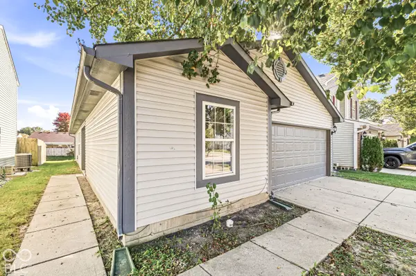 6719 Glenn Meade DR, Indianapolis, IN 46241