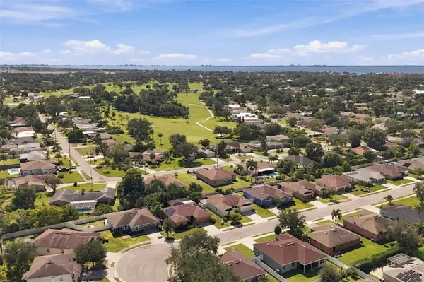 318 65TH AVE E, Bradenton, FL 34203