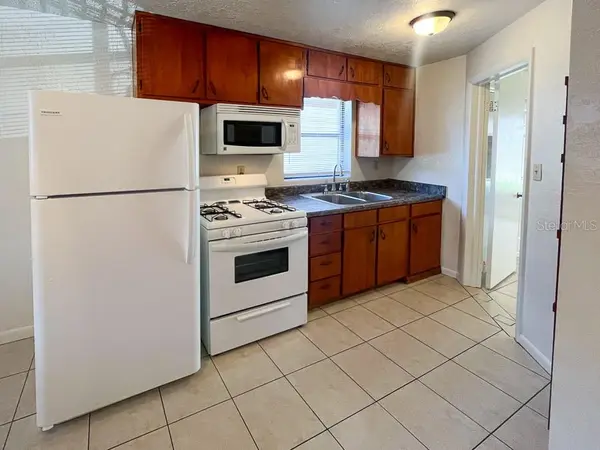 1406 SW 18TH PL #11, Gainesville, FL 32608