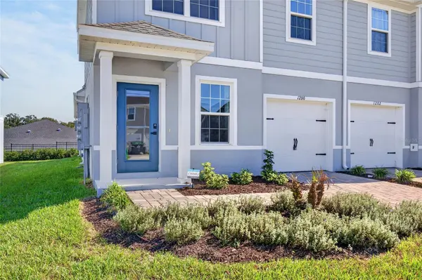 1200 PORT BLUE WAY, Lady Lake, FL 32159