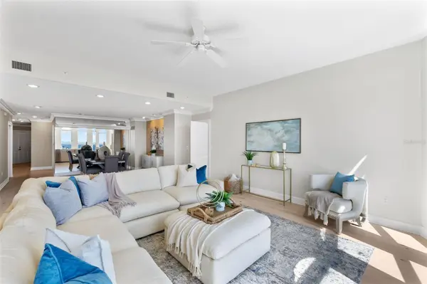288 BEACH DR NE #9B, St Petersburg, FL 33701