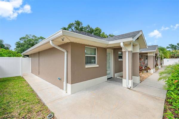 2703 W TAMPA BAY BLVD #D, Tampa, FL 33607