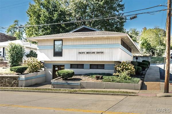 319 N 1st ST, Pacific, MO 63069