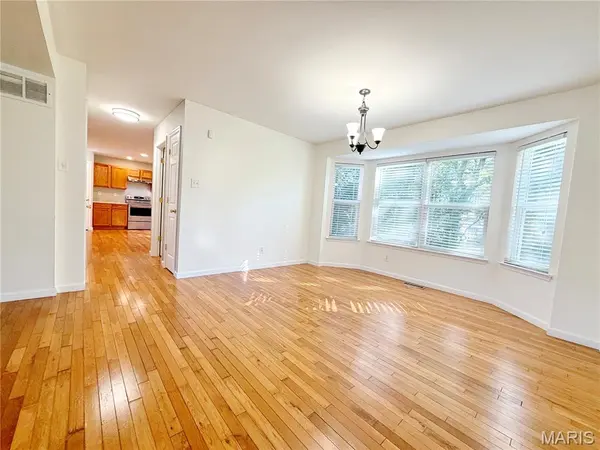 728 N Rock Hill RD, Rock Hill, MO 63119