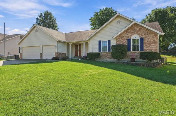 2153 Autumn Wood DR, St Charles, MO 63303