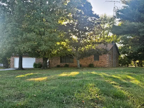 14541 N Morton LN, Mt Vernon, IL 62864