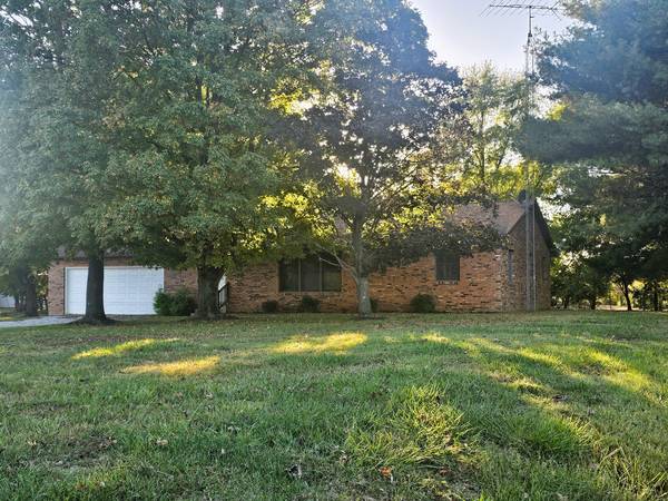 14541 N Morton LN, Mt Vernon, IL 62864