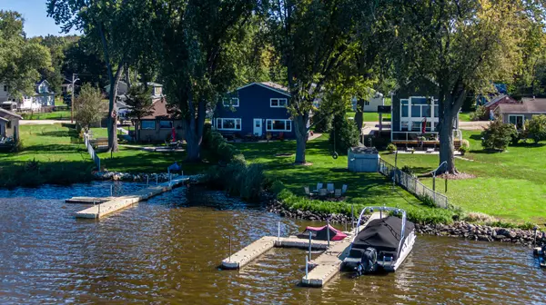 39217 N Shore AVE, Antioch, IL 60002