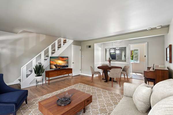 738 Dodge AVE, Evanston, IL 60202