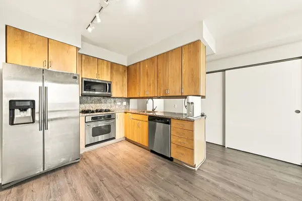 9715 Woods DR #1804, Skokie, IL 60077
