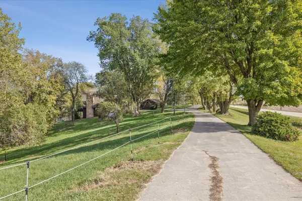 25844 264th ST, Princeton, IA 52768