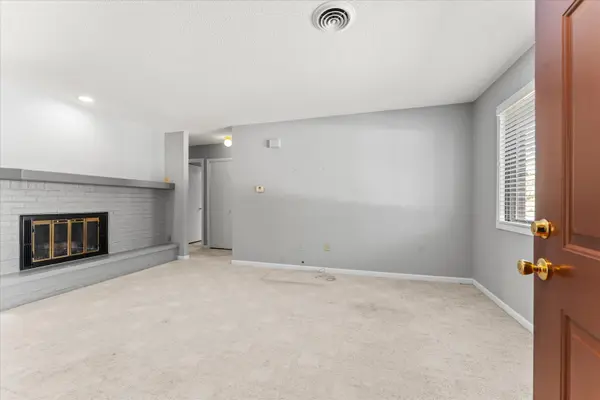 1303 Brian PL #8, Urbana, IL 61802