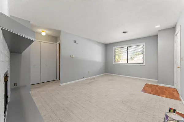 1303 Brian PL #8, Urbana, IL 61802