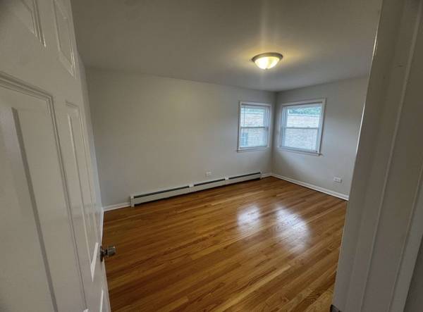 8636 Grand AVE #3A, River Grove, IL 60171