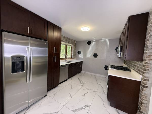 306 Park AVE, Cary, IL 60013
