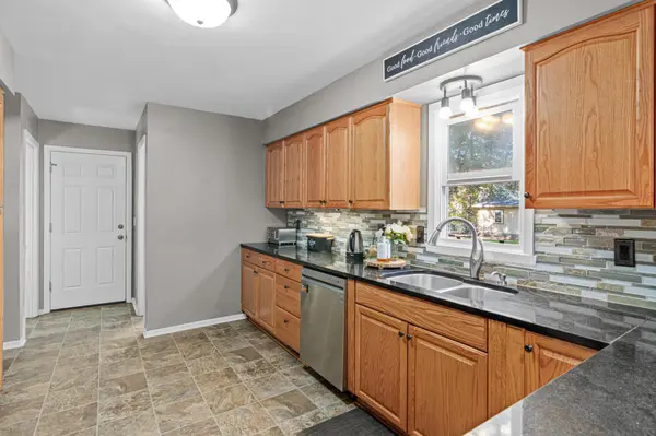2357 Beam AVE, Maplewood, MN 55109