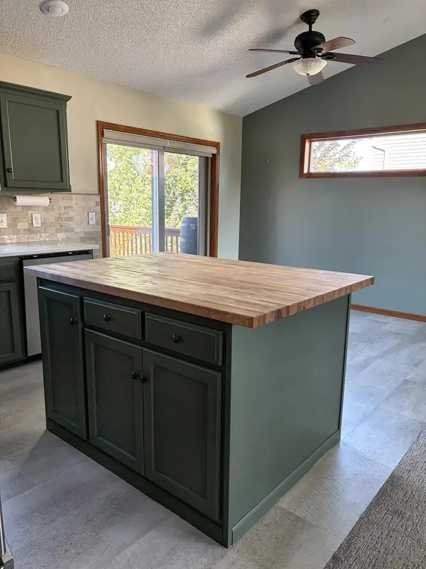 936 Ivy Hills RD, Belle Plaine, MN 56011