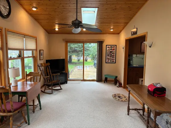 411 Thomas Hill RD, Jackson, MN 56143