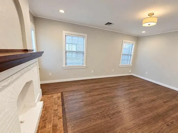 2524 NW 12th ST, Oklahoma City, OK 73107