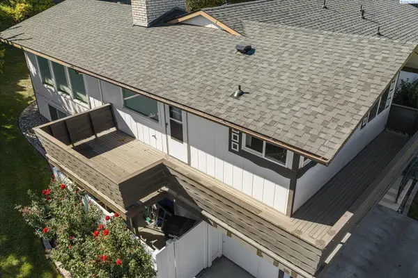 4243 King Dr, West Richland, WA 99353