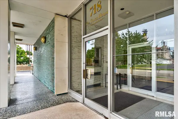 718 S 7TH ST #300, Springfield, IL 62703