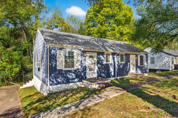 938 Woody Hills Dr, Clarksville, TN 37040