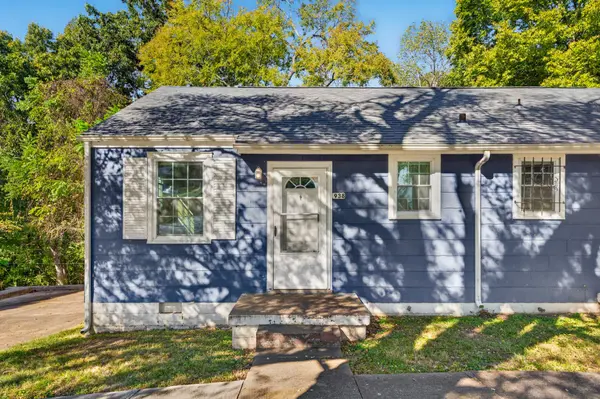 938 Woody Hills Dr, Clarksville, TN 37040
