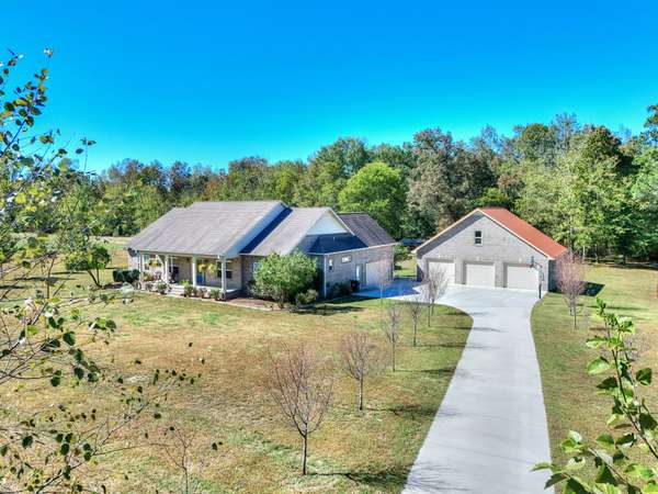 247 Days End Ln, Manchester, TN 37355