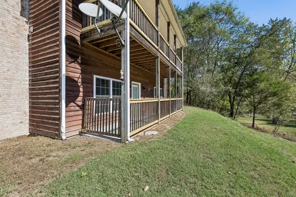 3055 Hurricane Creek Rd, Tullahoma, TN 37388