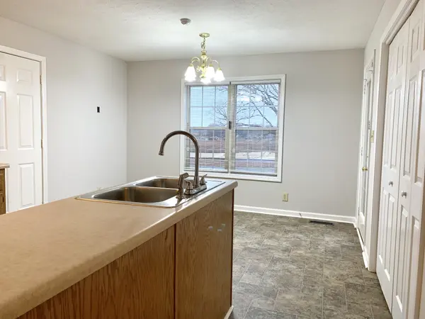 2511 Rafiki Dr, Clarksville, TN 37042