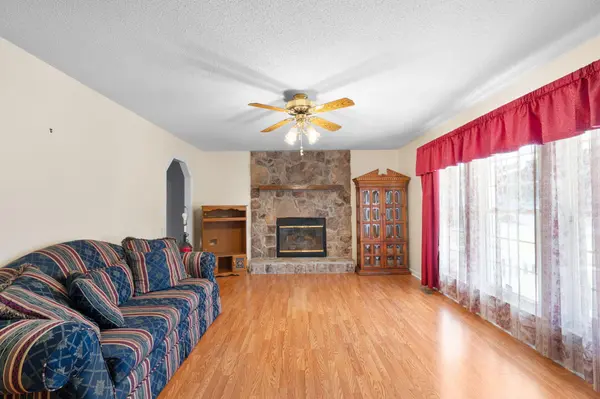 6831 Deerwood Drive, Harrison, TN 37341