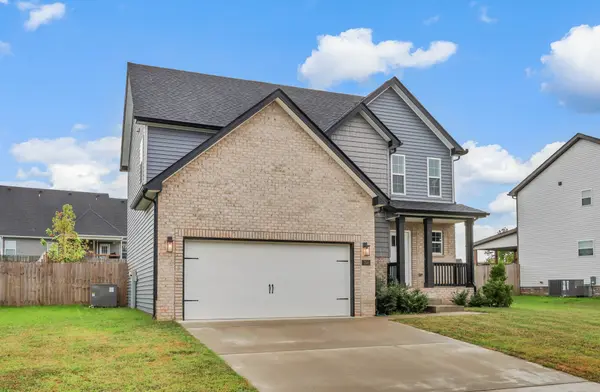 758 Banister Dr, Clarksville, TN 37042