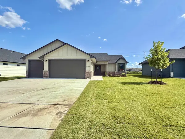 5404 N Toben Ct, Bel Aire, KS 67226