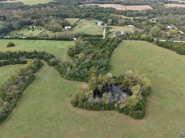 10450 U4 RD, Hoyt, KS 66440