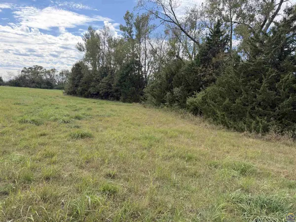 10450 U4 RD, Hoyt, KS 66440