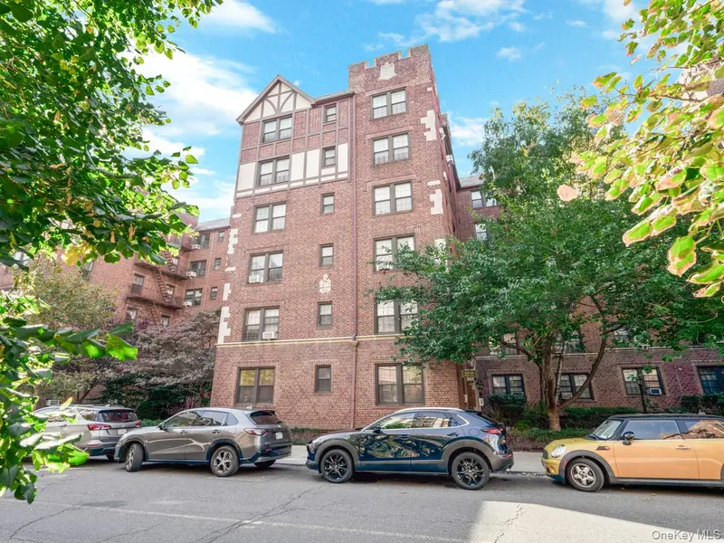 68-36 Burns #D3, Forest Hills, NY 11375