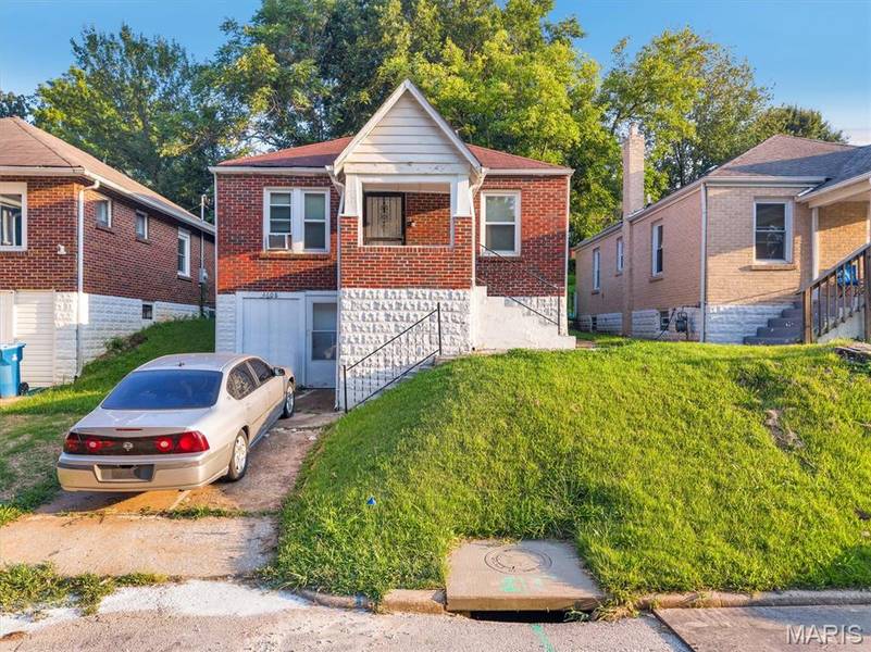 4608 June AVE, St Louis, MO 63121
