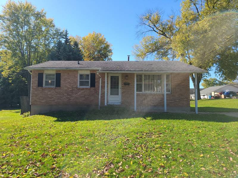 945 N Brinton AVE, Dixon, IL 61021